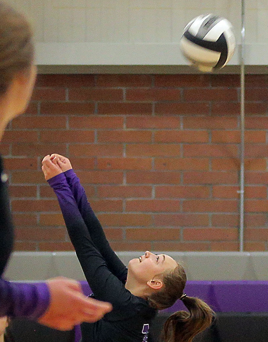 Truckee at Spring Creek Volleyball 95.jpg